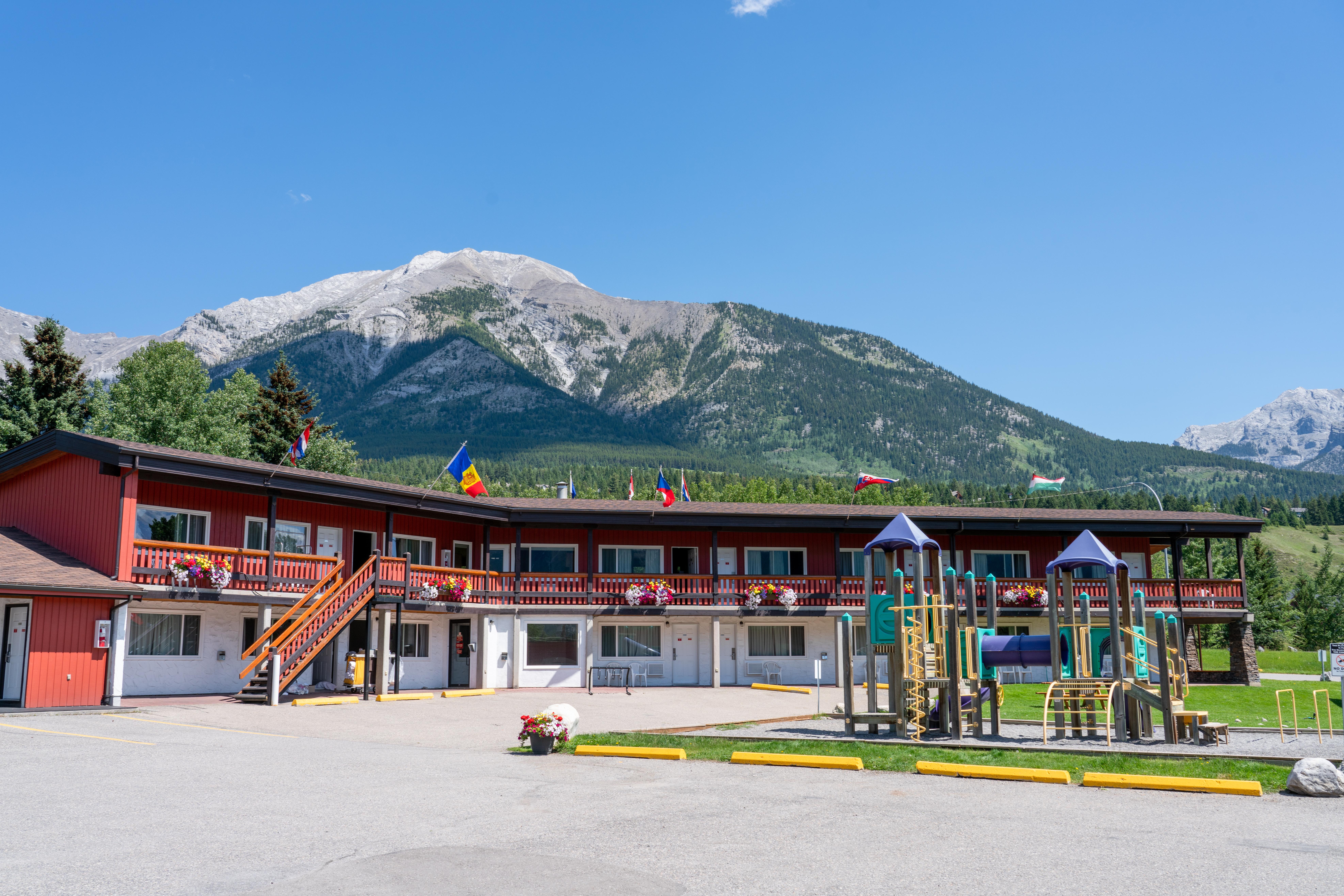 קאנמור Rocky Mountain Ski Lodge מראה חיצוני תמונה