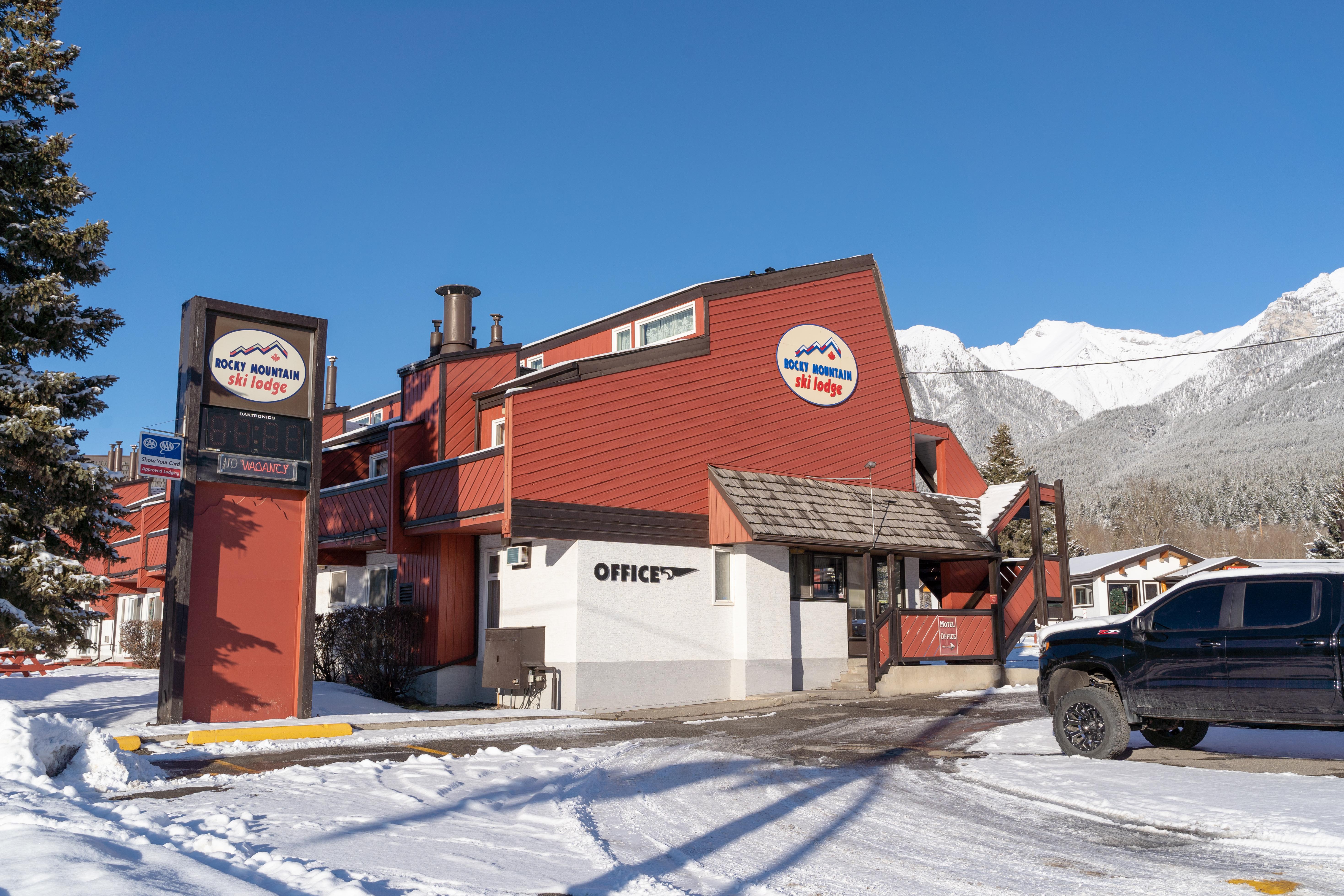 קאנמור Rocky Mountain Ski Lodge מראה חיצוני תמונה