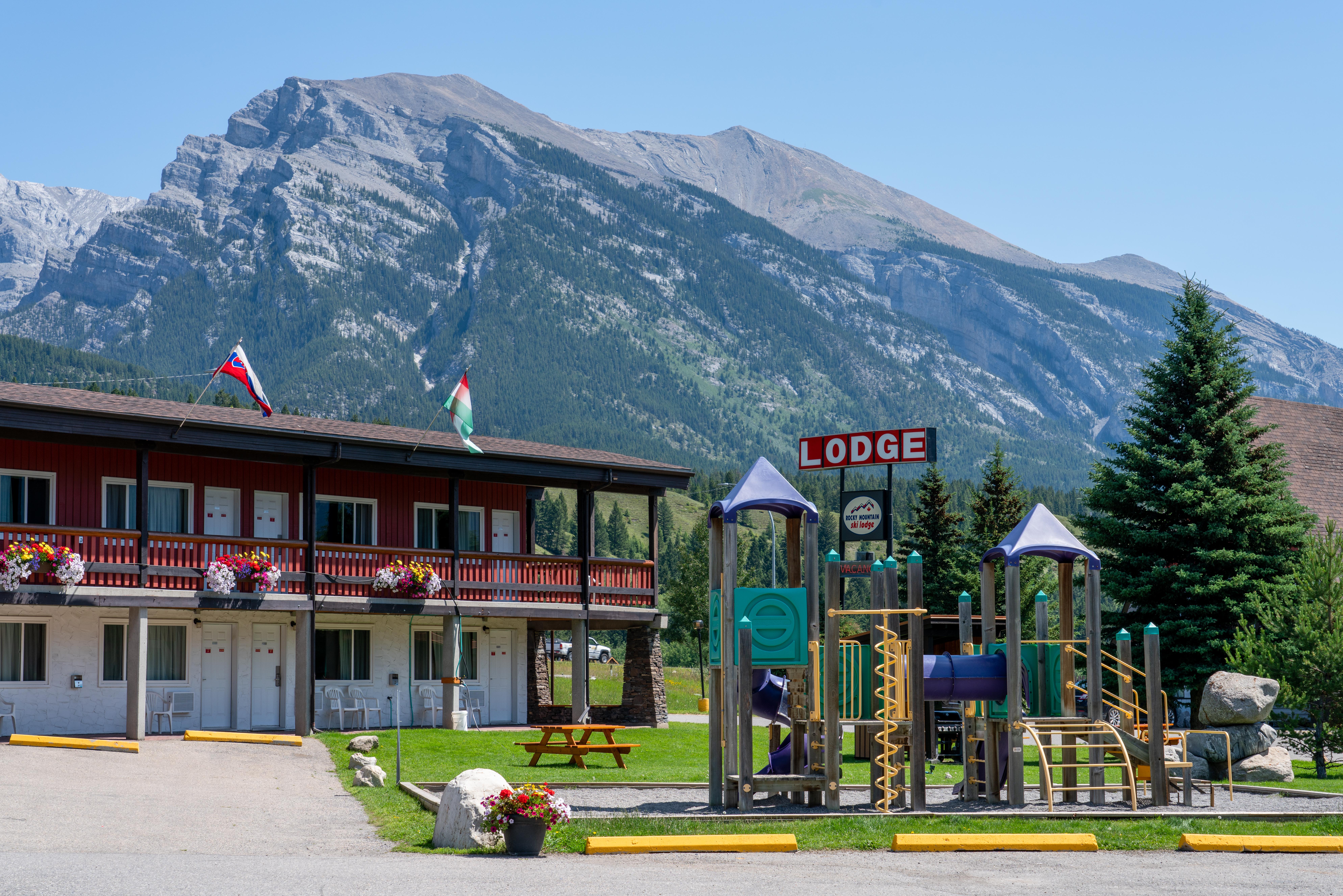 קאנמור Rocky Mountain Ski Lodge מראה חיצוני תמונה